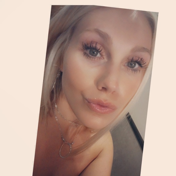 Meet your Posher, Jessica - Picture 1 of 1